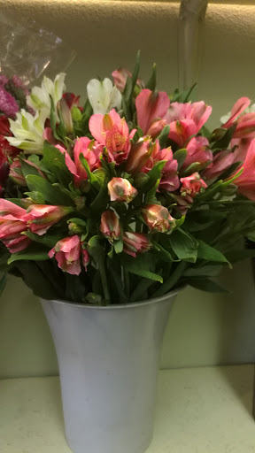 Florist «Jasmine Flowers & Gifts», reviews and photos, 1722 E Bijou St, Colorado Springs, CO 80909, USA