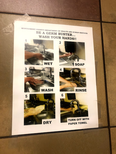 Shopping Mall «Woodmoor Shopping Center», reviews and photos, 10115 Colesville Rd, Silver Spring, MD 20901, USA