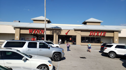 Grocery Store «Winn-Dixie», reviews and photos, 9864 Stringfellow Rd, St James City, FL 33956, USA