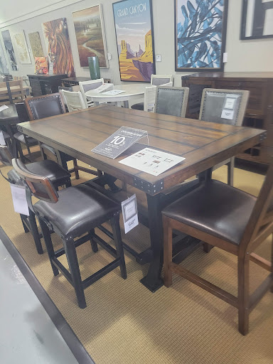 Furniture Store «Value City Furniture», reviews and photos, 2437 E Main St, Plainfield, IN 46168, USA