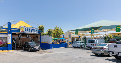 Ducky's Car Wash en San Carlos