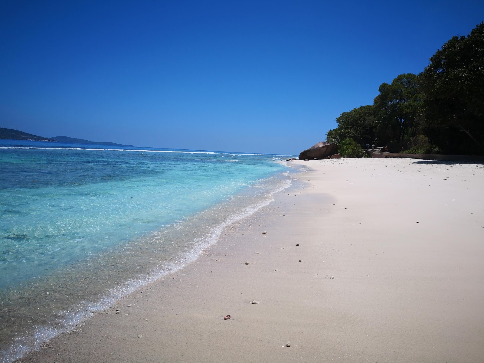 Fotografija Anse Gaulettes Beach z prostorna obala