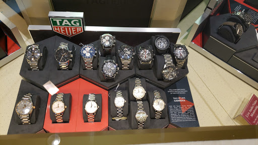 Jewelry Store «Jared The Galleria of Jewelry», reviews and photos, 16070 W Bluemound Rd, Brookfield, WI 53005, USA