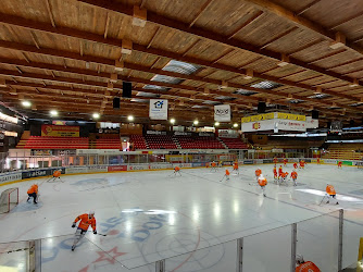 Patinoire artificielle et halle polyvalente de Graben