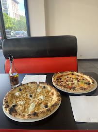Plats et boissons du Pizzeria FIAMA PIZZA à Annemasse - n°2