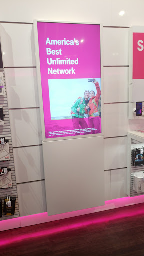 Cell Phone Store «T-Mobile», reviews and photos, 112 Fulton Ave, Hempstead, NY 11550, USA