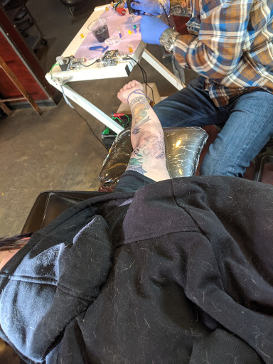 Tattoo Shop «The Mercy Seat», reviews and photos, 210 E 16th St, Kansas City, MO 64108, USA