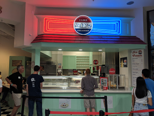 Shopping Mall «The Shops At Riverwoods», reviews and photos, 4801 N University Ave, Provo, UT 84604, USA