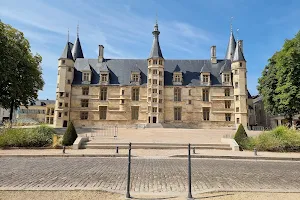 Palais ducal de Nevers image