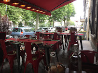 Atmosphère du Restaurant Chez les fondus Montbrison - n°3