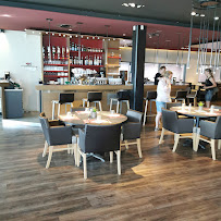 Atmosphère du Restaurant français Restaurant De La Halle Albertville - n°2