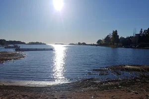 Beach of Meriristi image