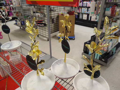 Department Store «T.J. Maxx», reviews and photos, 14 Candlewood Lake Rd, Brookfield, CT 06804, USA