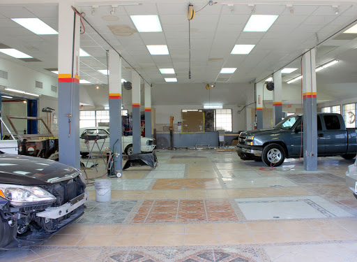 Auto Body Shop «Speedy Collision Repair», reviews and photos, 900 E Parker Rd, Plano, TX 75074, USA