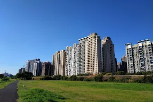 Xinglong Riverside Park image