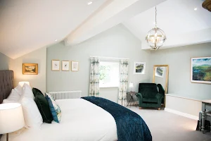 Overlea Farm - Luxury Holiday Apartments - Cowshed and Barn image