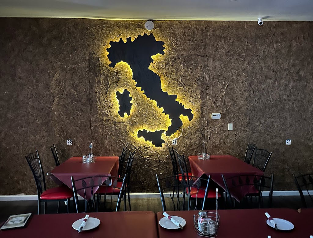 Luigi's Italian Restaurant 67156
