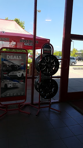 Tire Shop «Discount Tire Store - Inver Grove Heights, MN», reviews and photos, 9101 Broderick Blvd, Inver Grove Heights, MN 55076, USA