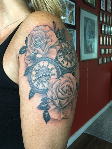 Explore purple heart tattoo ideas, creative tattoo ideas in Kingsford, available at Deft Tattoo Studio