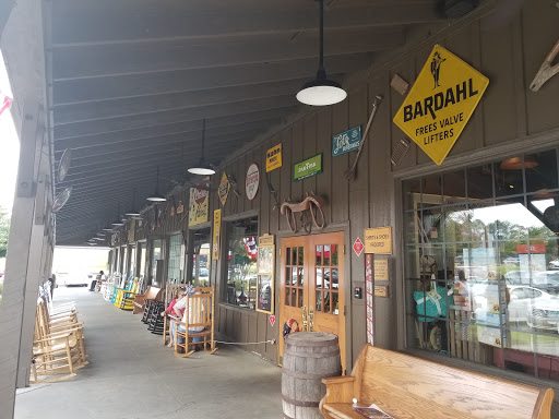 American Restaurant «Cracker Barrel Old Country Store», reviews and photos, 3431 Ross Clark Cir, Dothan, AL 36303, USA