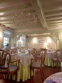 Atmosphère du Restaurant français Le Relais des Dalles à Sassetot-le-Mauconduit - n°3