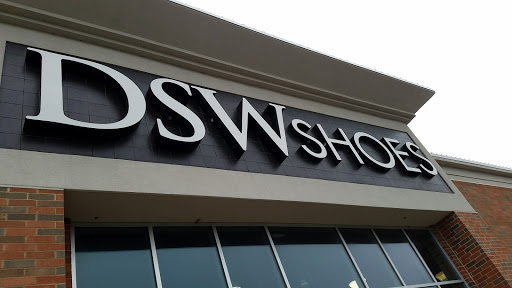 DSW Designer Shoe Warehouse, 5031 Shoppes Blvd, Moosic, PA 18507, USA, 