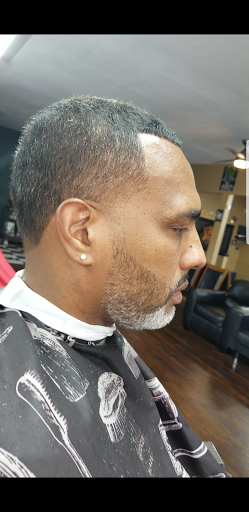 Barber Shop «Blade Barbershop & Shave Parlour», reviews and photos, 515 E 19th St, Marysville, CA 95901, USA