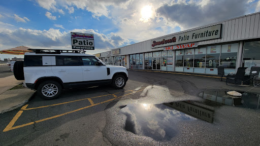 Sundown Ski & Patio, 1296 Broadhollow Rd, Farmingdale, NY 11735, USA, 