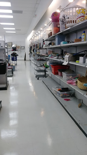 Thrift Store «Goodwill Retail Store of Chesterfield – Forum Center», reviews and photos, 11 Forum Shopping Center, Chesterfield, MO 63017, USA