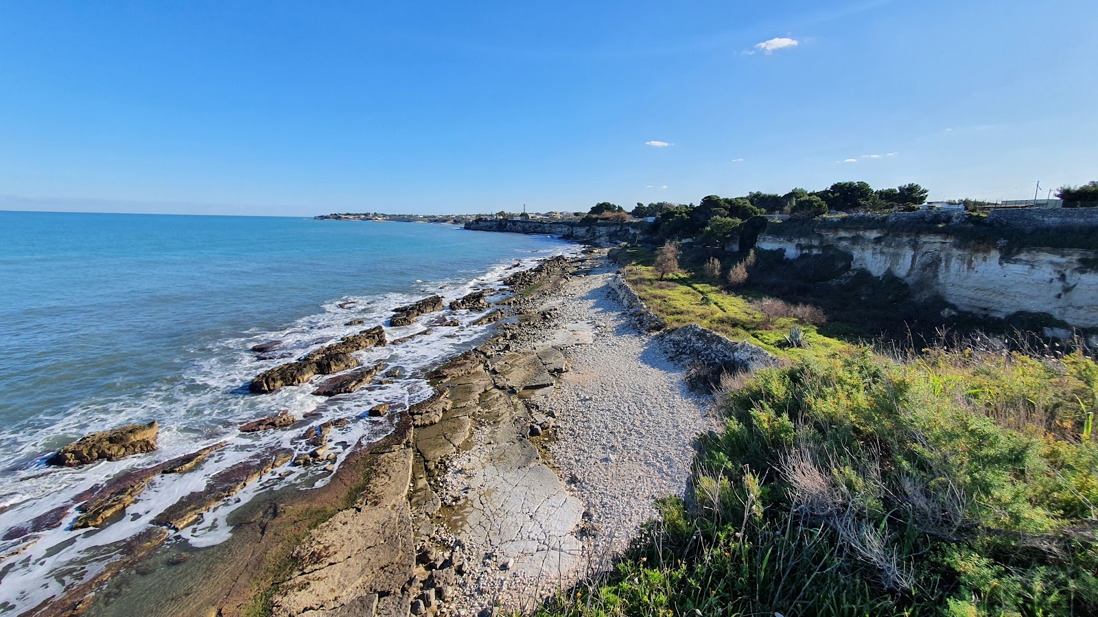 Foto von Le Conche Naturist Beach - beliebter Ort unter Entspannungskennern