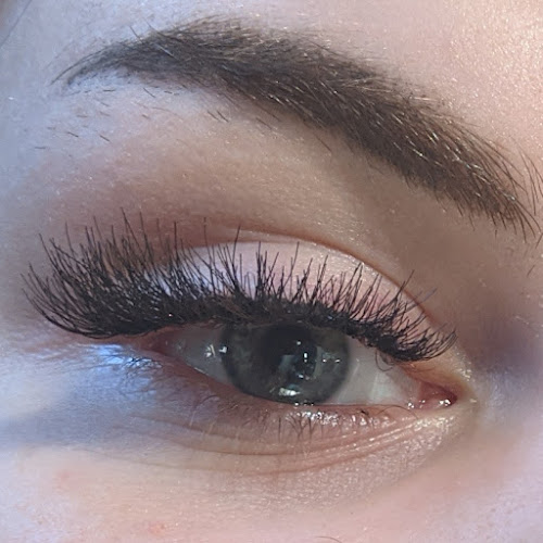 Comments and reviews of NAZ LASH BROW STUDIO
