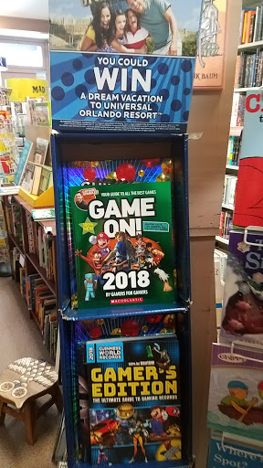 Book Store «Learned Owl Book Shop», reviews and photos, 204 N Main St, Hudson, OH 44236, USA