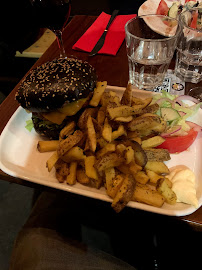 Hamburger du Restaurant L'Écurie à Paris - n°10