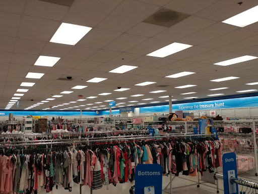 Clothing Store «Ross Dress for Less», reviews and photos, 2180 MacArthur Rd, Whitehall, PA 18052, USA
