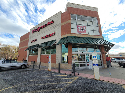 Walgreens, 241 N Washington Ave, Bergenfield, NJ 07621, USA, 