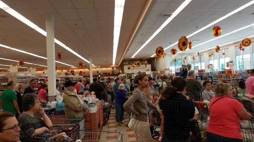 Grocery Store «Market Basket», reviews and photos, 5 Garden Ln, Londonderry, NH 03053, USA
