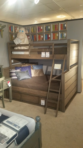 Bedroom Furniture Store «House of Bedrooms», reviews and photos, 1700 S Telegraph Rd, Bloomfield Hills, MI 48302, USA