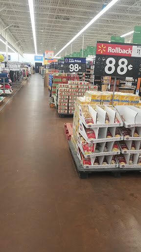 Department Store «Walmart Supercenter», reviews and photos, 3400 Steelyard Dr, Cleveland, OH 44109, USA