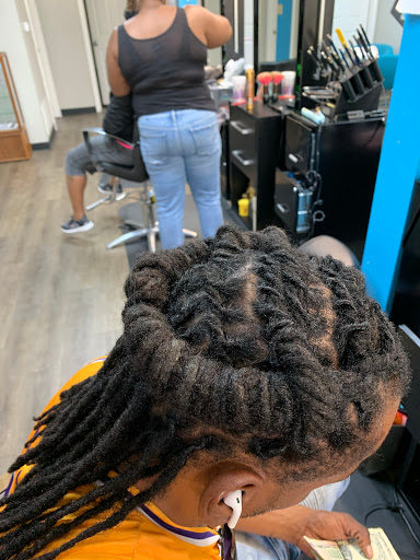 Hair Salon «Unique-N-Favor Black Hair Salon», reviews and photos, 3844 N College Ave, Indianapolis, IN 46205, USA