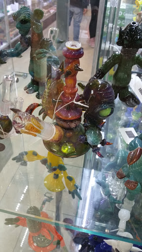 Tobacco Shop «Sky High Smoke Shop», reviews and photos, 33 W Southern Ave, Tempe, AZ 85282, USA