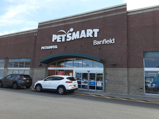 Pet Supply Store «PetSmart», reviews and photos, 830 Pelham Pkwy, Pelham, NY 10803, USA