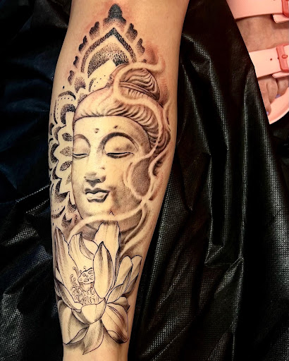 Explore tattoo ideas on collar bone, creative tattoo ideas in Vancouver, available at New Ink Tattoo