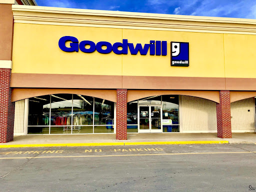 Goodwill Store & Donation Center, 1021 Wayne Ave, Chambersburg, PA 17201, USA, Thrift Store