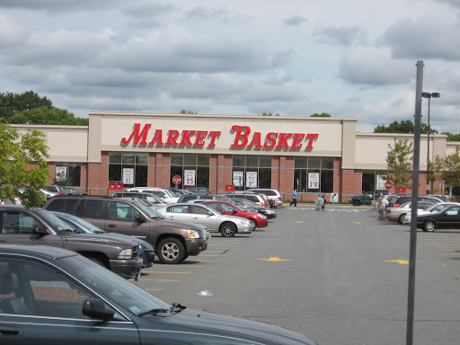 Shopping Mall «Woburn Mall», reviews and photos, 296 Mishawum Rd, Woburn, MA 01801, USA