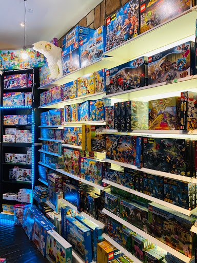 Toy Store «Engine Ear Toys», reviews and photos, 879 Newport Center Dr, Newport Beach, CA 92660, USA