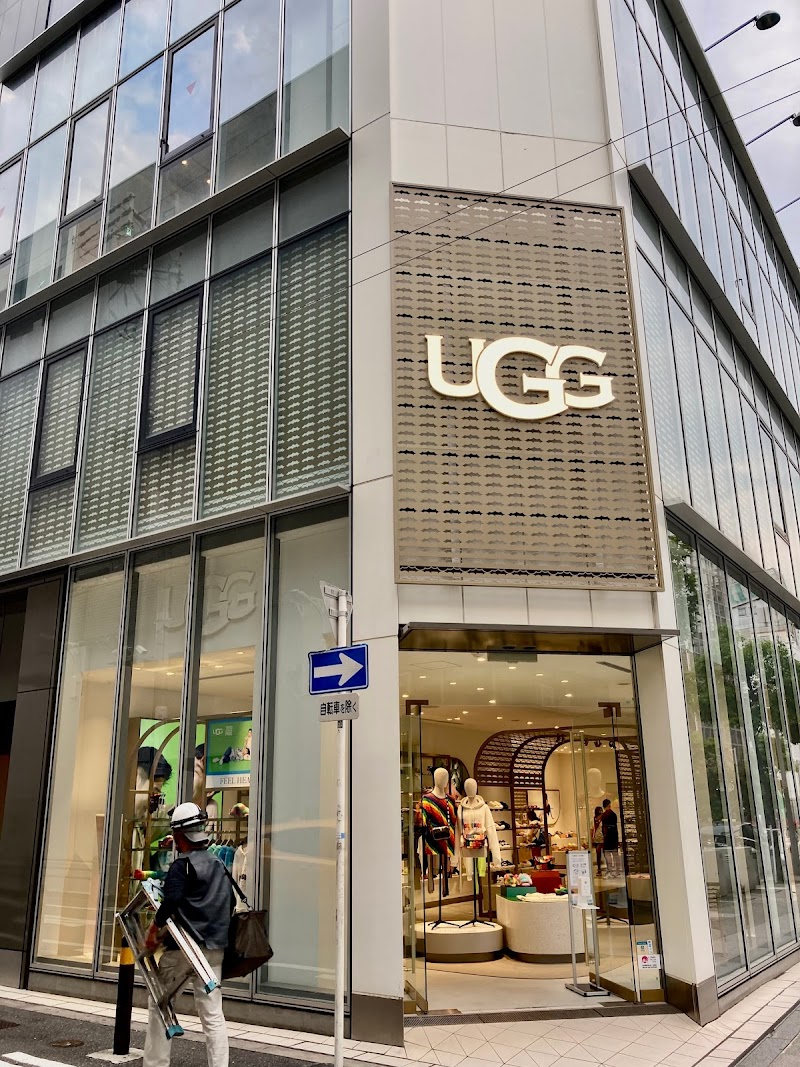 UGG® 大阪
