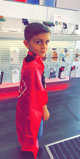 Cell Phone Store «T-Mobile», reviews and photos, 5670 Riverdale Ave, Bronx, NY 10471, USA