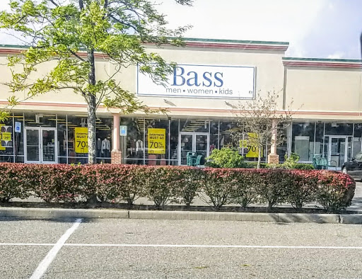 Bass Factory Outlet, 10 Farber Dr #26, Bellport, NY 11713, USA, 