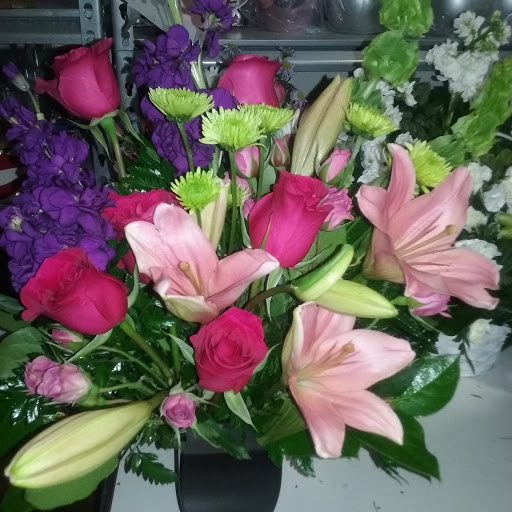 Agape Flowers & Gifts, 109 Randolph Rd, Silver Spring, MD 20904, USA, 