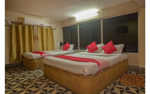 OYO 16793 Hotel Kanishka image